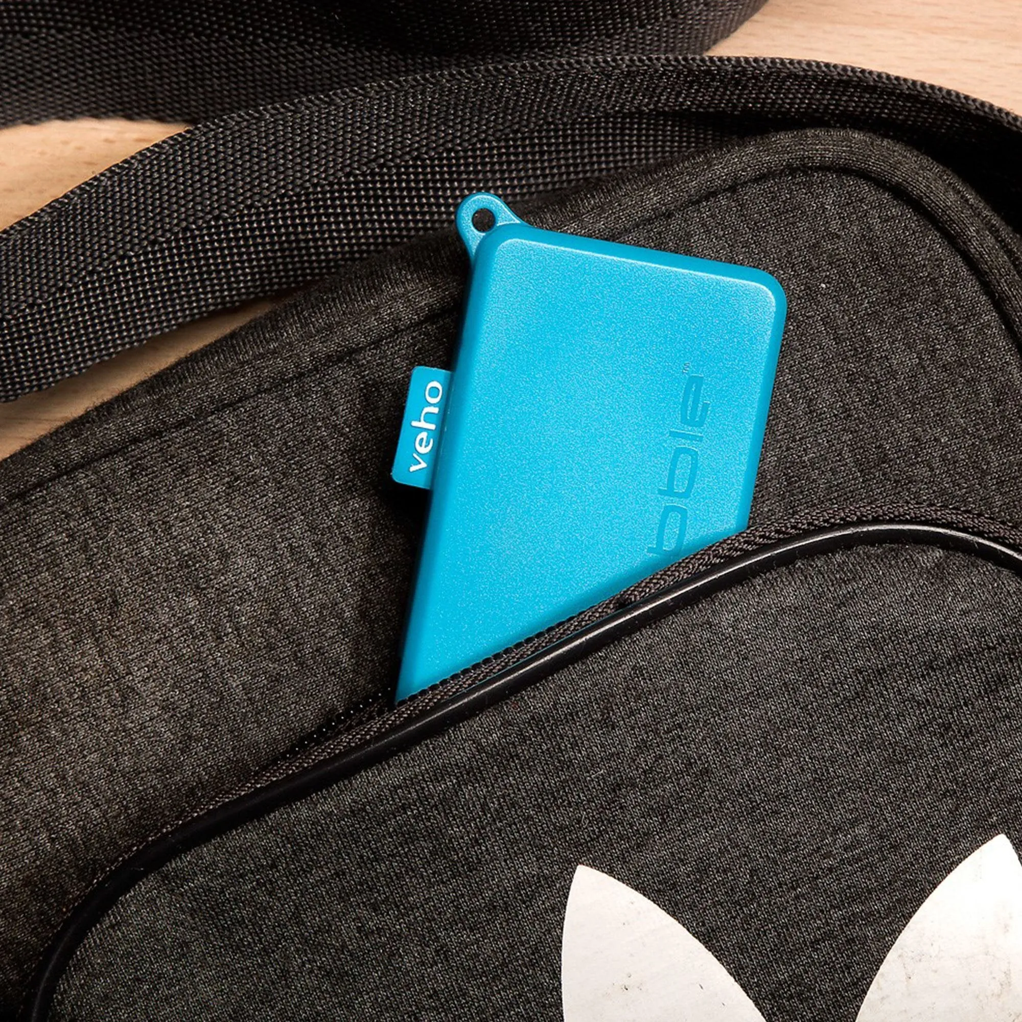Veho Pebble Pokket 1000mAh micro size keyring Power Bank