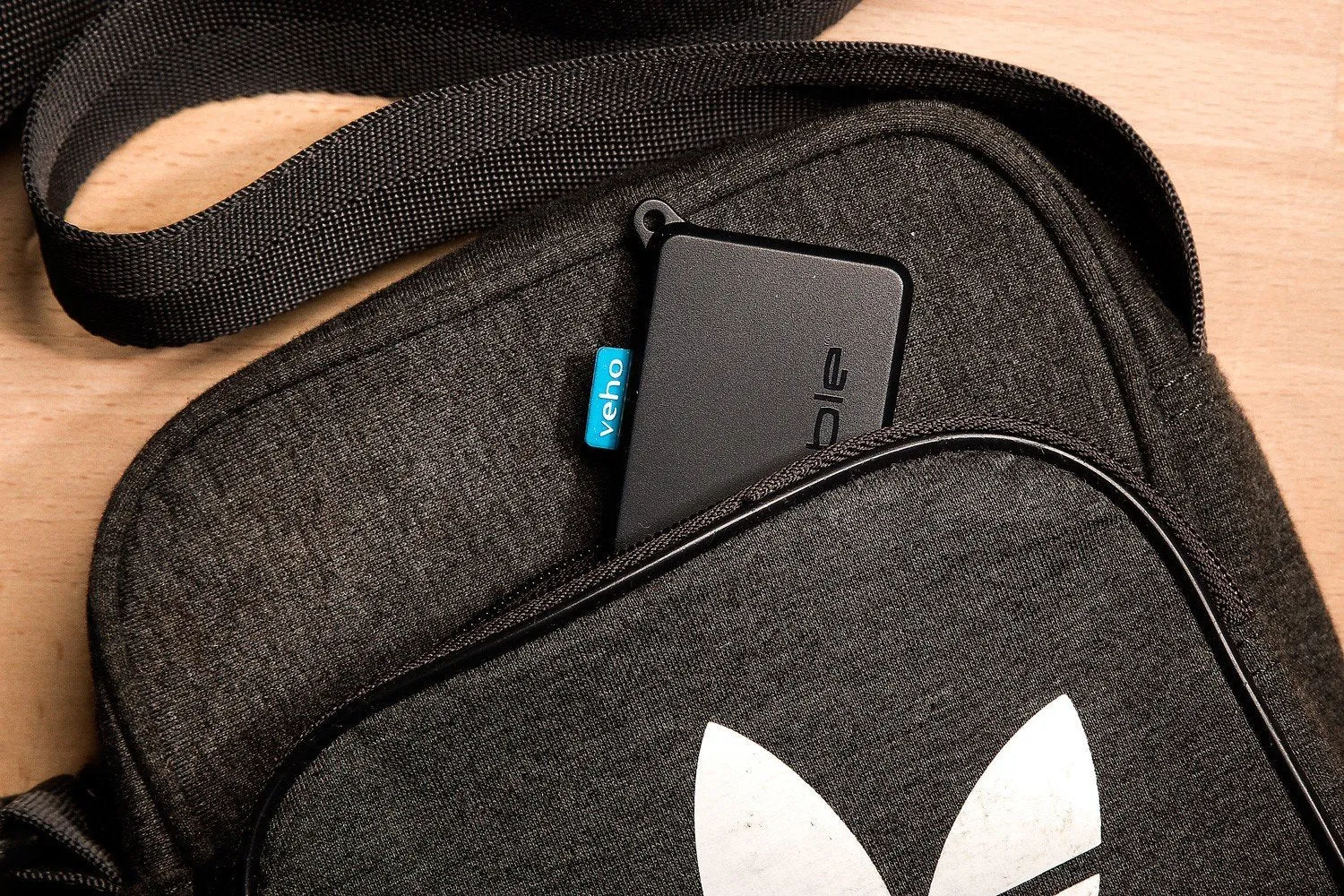 Veho Pebble Pokket 1000mAh micro size keyring Power Bank