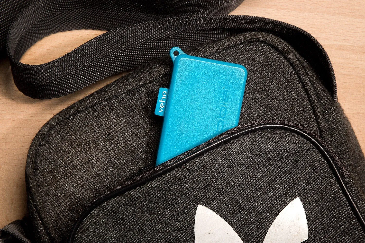 Veho Pebble Pokket 1000mAh micro size keyring Power Bank