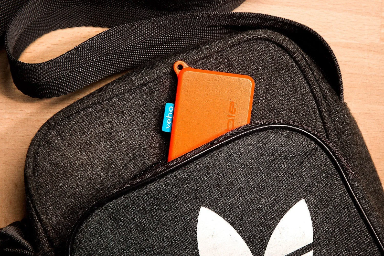 Veho Pebble Pokket 1000mAh micro size keyring Power Bank